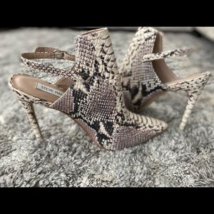 Steve Madden Women’s Daily Pump Medium Natural Snake Skin